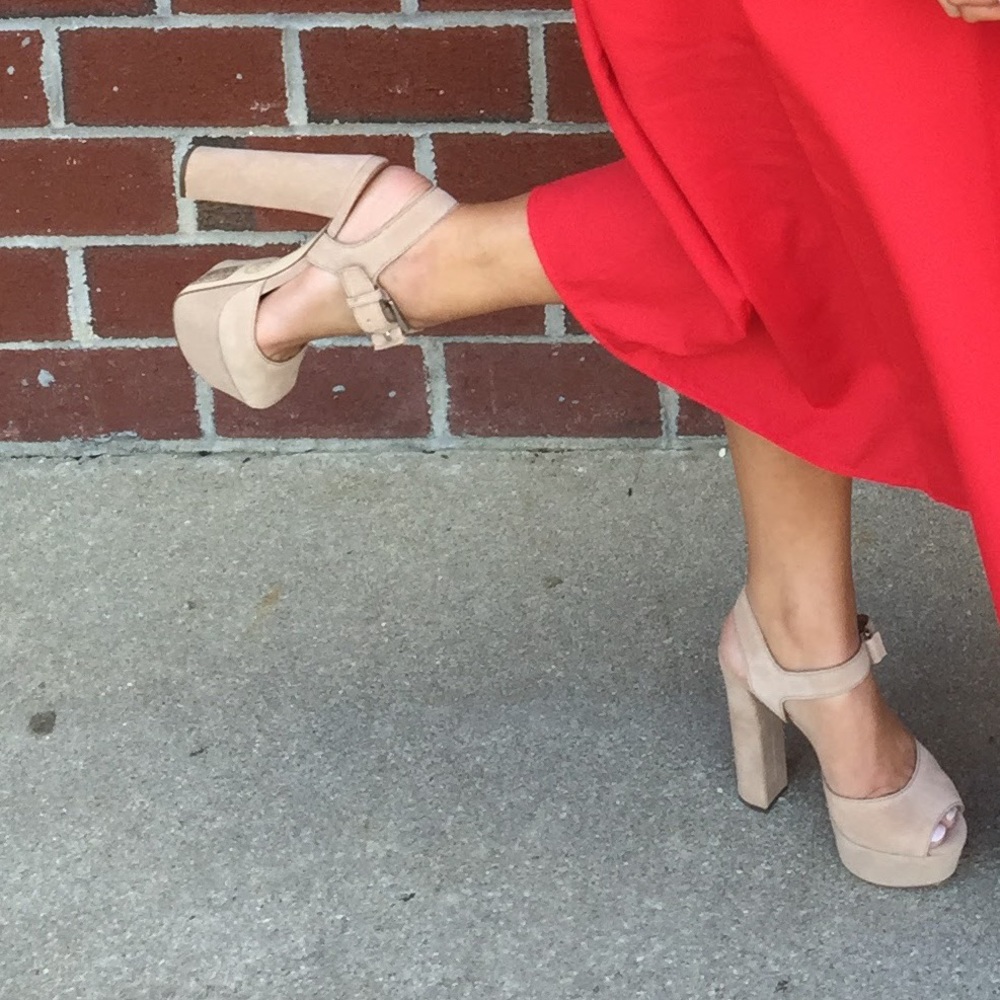 MK nude heels